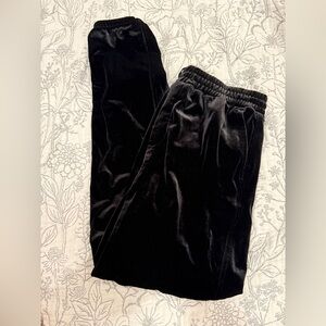 Gap Black Velvet Joggers